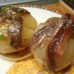 Запеченная целая луковица