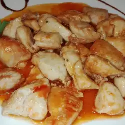 Куриное филе на сковороде с соевым соусом