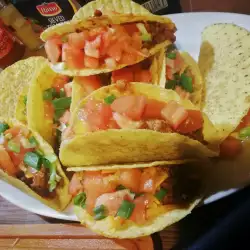 Куриные такос с сыром чеддер
