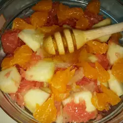 Фруктовый салат с апельсинами