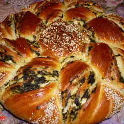 Пышный хлеб со щавелем и брынзой