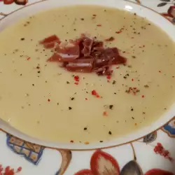 Картофельный суп-пюре с луком-пореем