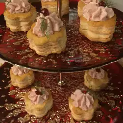 Вкусная закуска для гостей из слоеного теста