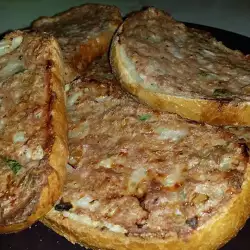 Вкусные принцессы - болгарские тосты с мясным фаршем