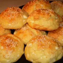 Пуховые булочки со сливочным маслом