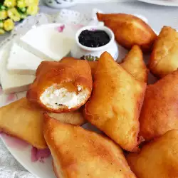 Нарезанные пончики от бабушки
