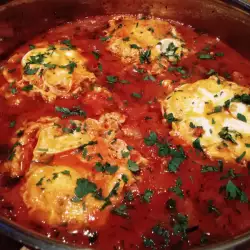 Яйца с помидорами по-турецки