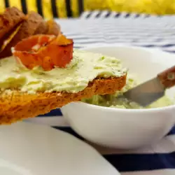 Закуска с брынзой, творогом и беконом