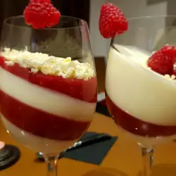 Романтический десерт с малиной и маскарпоне