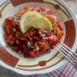 Салат из свеклы, яблок и моркови