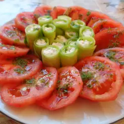 Летний салат с помидорами