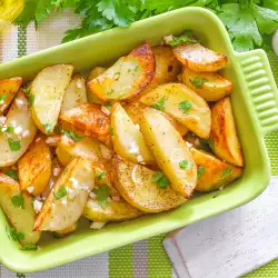 Картофель с петрушкой