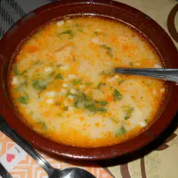 Суп из рубца с молоком, чесноком и петрушкой