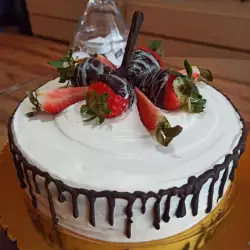 Торт ко Дню Рождения с ванилью