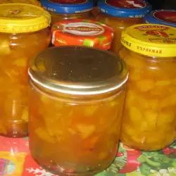 Болгарская кухня с персиками