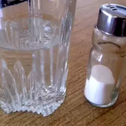 Соленая вода при воспаленном горле