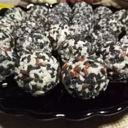 Соленые сырные канапе