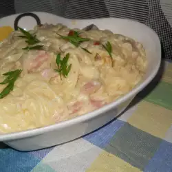 Спагетти Карбонара с желтками