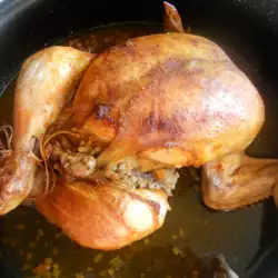 Фаршированная курица с булгуром в духовке