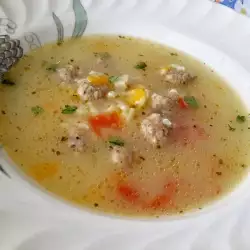 Суп с фрикадельками и помидорами