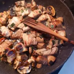 Китайская кухня со свининой