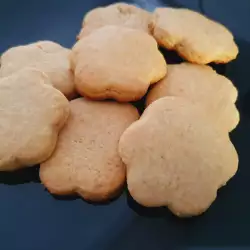 Простое чайное печенье с медом и сливочным маслом