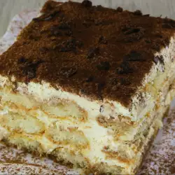 Итальянский десерт с коричневым сахаром