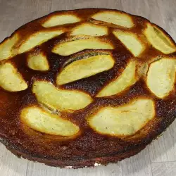 Пирог с бананами и орехами