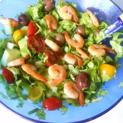 Весенний салат с чесноком