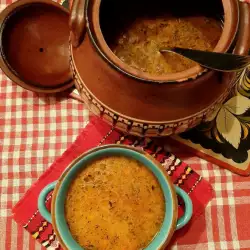 Постный фасолевый суп с помидорами
