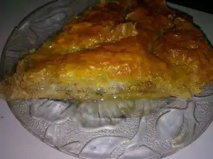 Пахлава с манкой и грецкими орехами