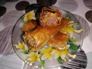 Пахлава с начинкой из лукума и грецких орехов