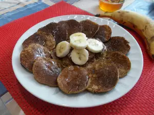 Банановые блинчики с гречкой и медом
