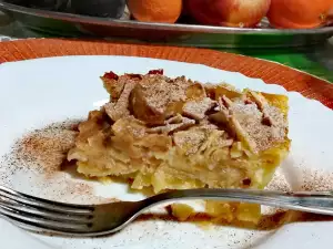 Сладкая баница с юфкой и яблоками
