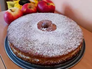 Размешанный яблочный пирог