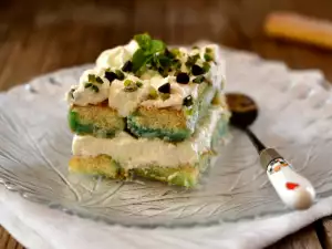 Мятный торт с маскарпоне и печеньем дамские пальчики