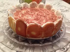 Экономичный торт с печеньем Савоярди и кислым молоком
