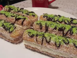 Пирожное из печенья Дамские пальчики с кремом шантильи