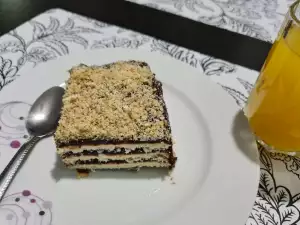 Обычный торт из печенья с шоколадным кремом