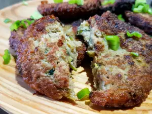 Удачные котлеты из брокколи и кабачков