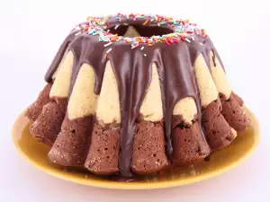 Большой пышный кекс