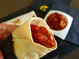 Бурито Чили Кон Карне ( burrito chili con carne )