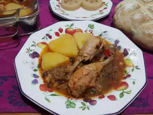 Куриные ножки с картофелем и шпинатом
