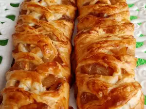 Слоеный пирог с яблоками