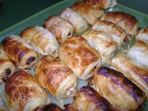 Засахаренные слойки с яблоками и корицей