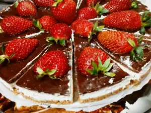 Клубничный чизкейк со сливочным сыром и сметаной
