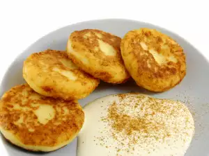 Соленые мини пончики