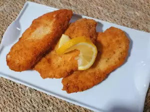 Куриное филе в панировочных сухарях