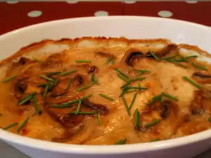 Куриная грудка с грибным соусом в духовке
