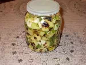 Слегка пикантные перчики на зиму